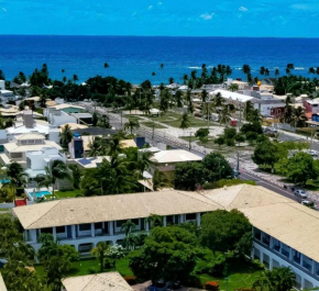 Guarajuba Summer Flat Melhor localização de Guarajuba e melhores Flats Beira Mar de Guarajuba Dispomos de 4 flats decorados no mesmo condomínio Aqui você não precisa de carro para nada Faça tudo à pé